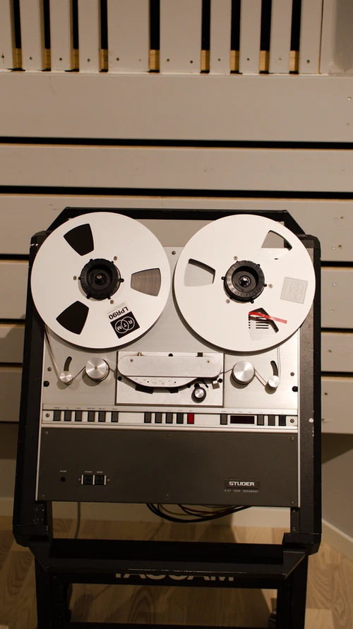 Tape Machine Reel-to-reel tape machine